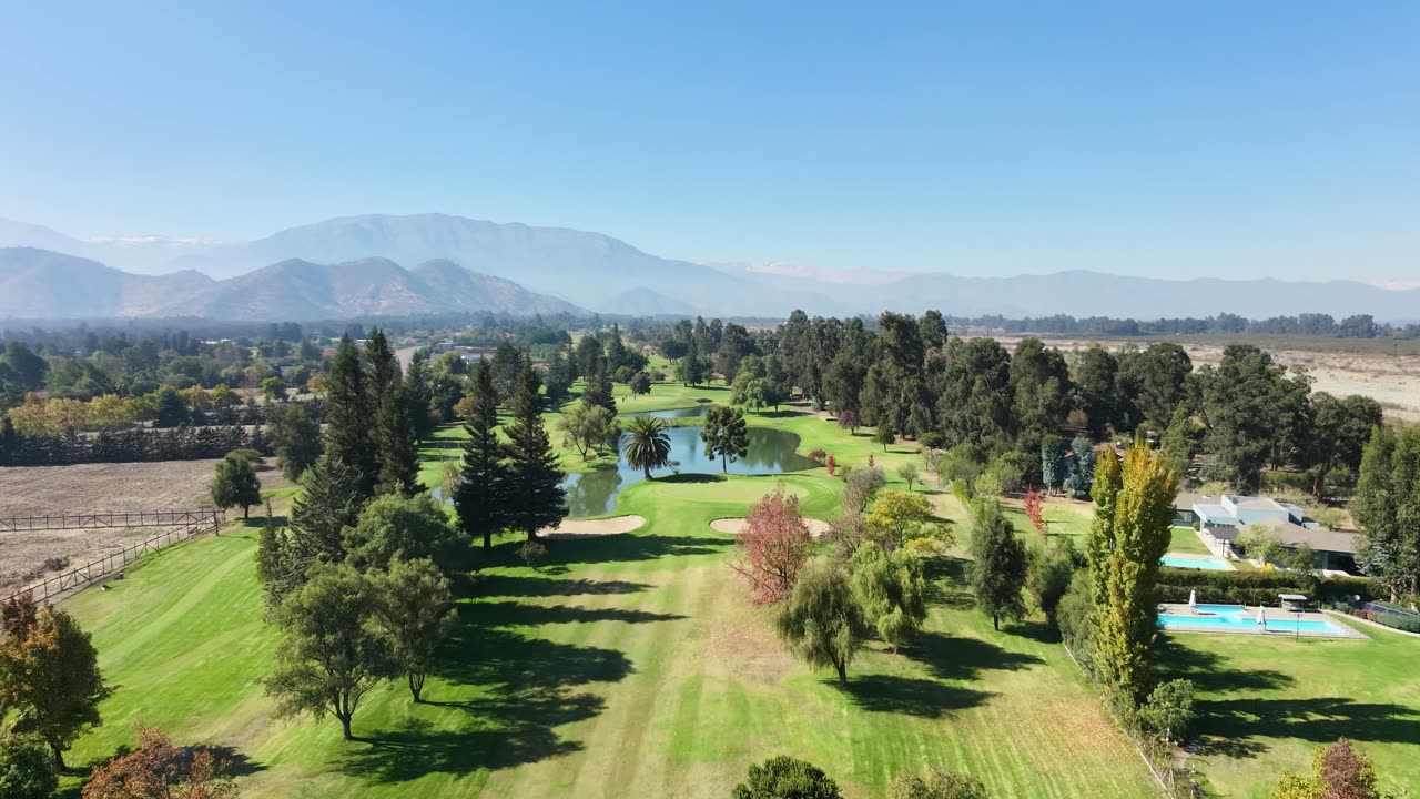 Vista aérea del campo de golf Angostura